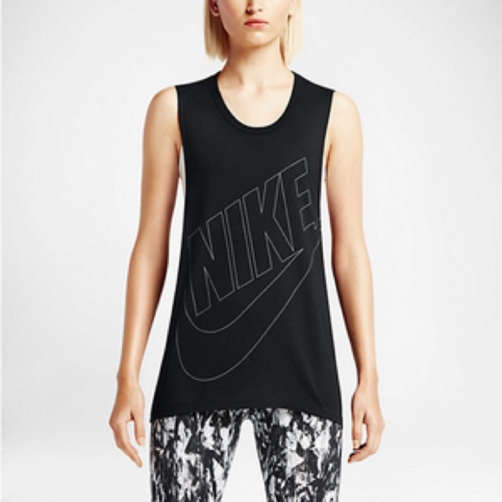 Nike Women’s Signal Muscle Tank
